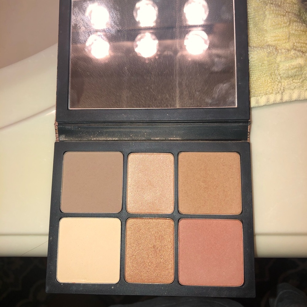 Smash box contour pallete
